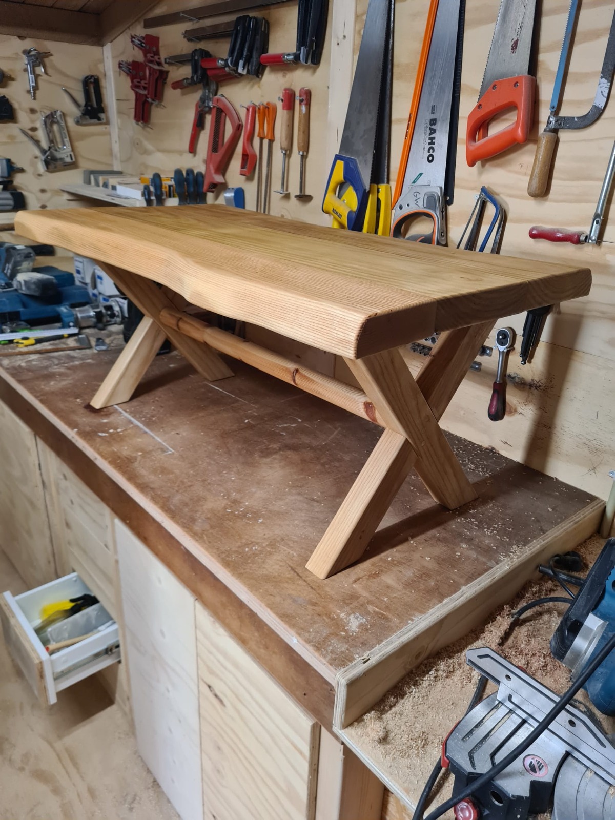 Op maat gemaakte salontafel in Werkendam